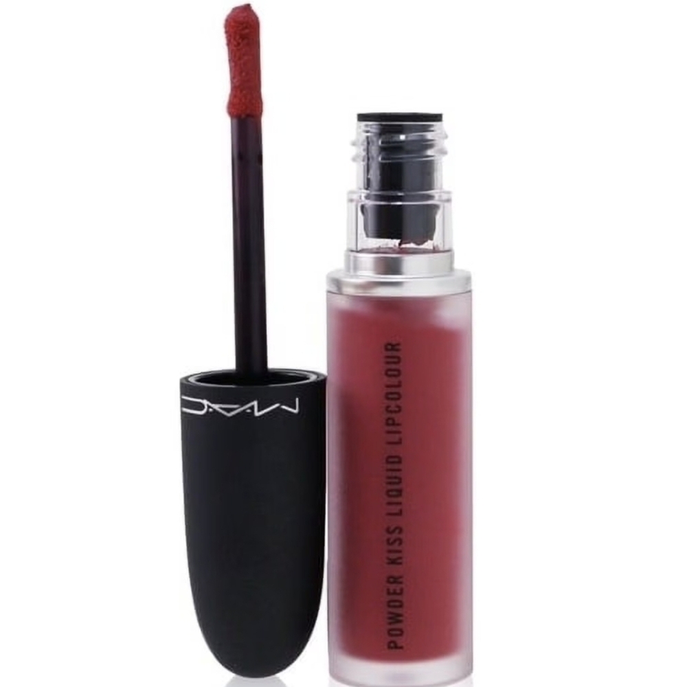 ❇️🧚‍♀️A LITTLE TAMED Mac RARE Powder Kiss Lip NWT